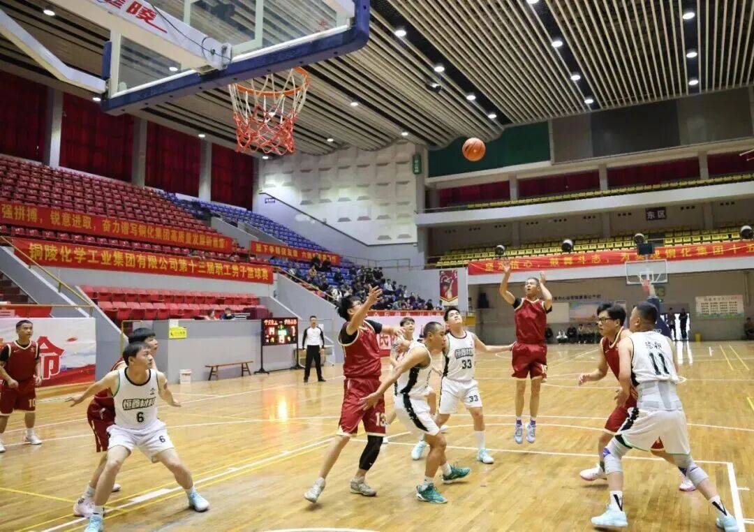 比赛现场燃烧的激情,绝对不容错过的简单介绍 比赛现场燃烧的激情,绝对不容错过的简单介绍