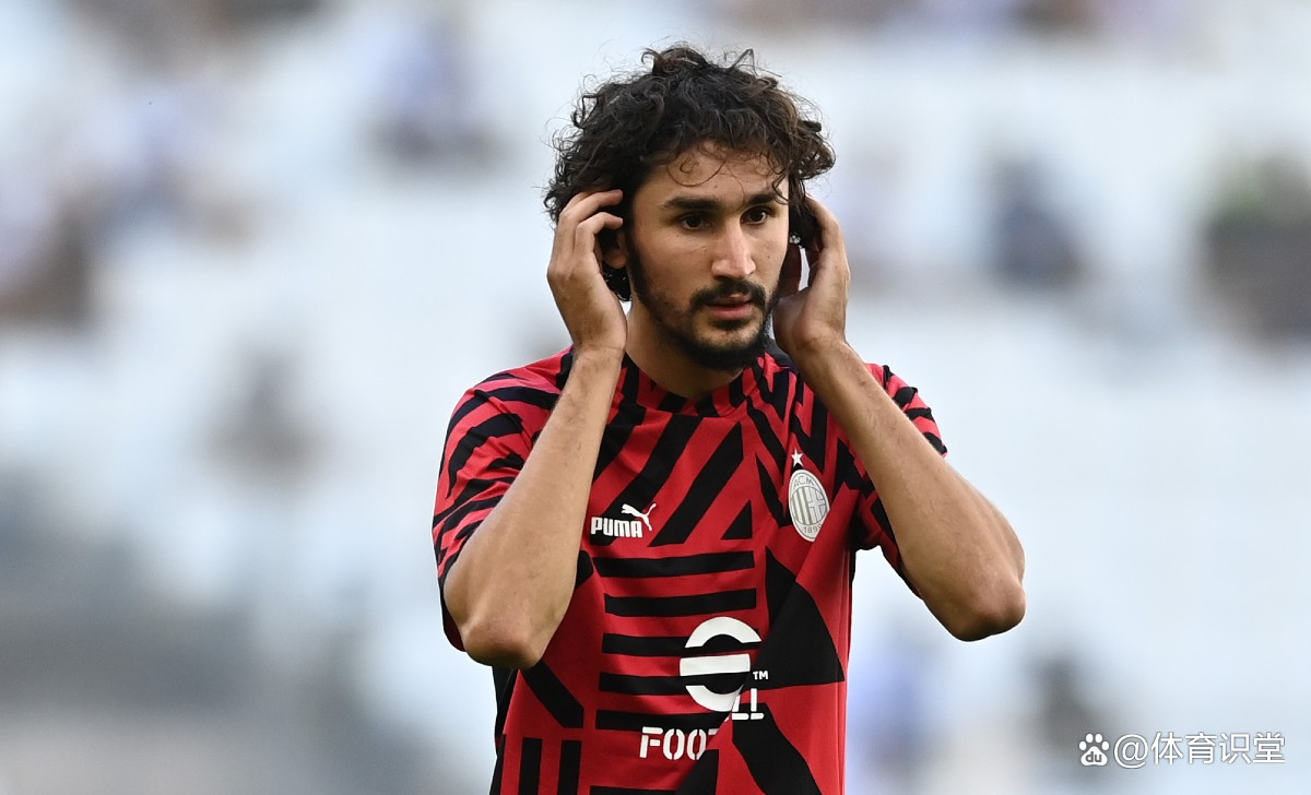 关于AC米兰高层意见分歧：教练或迎来重大变动的信息